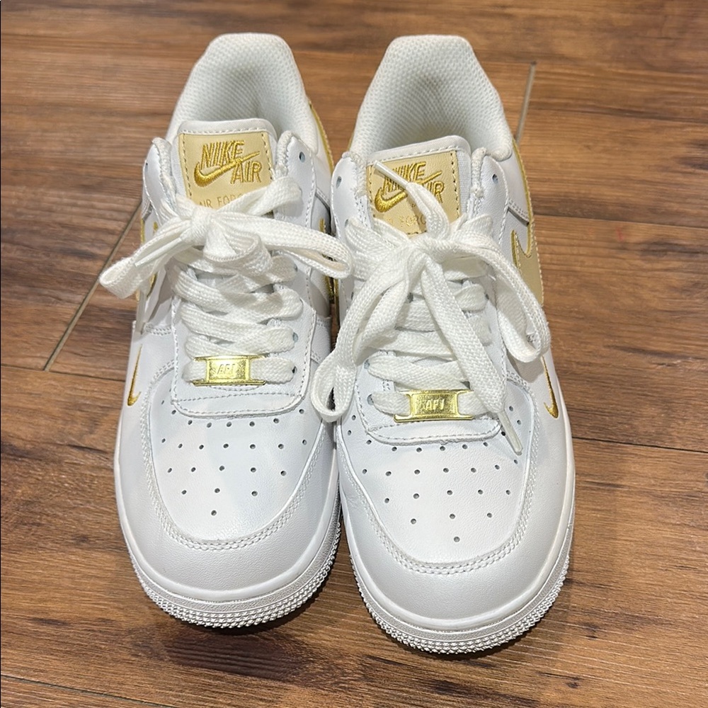 Nike White and Gold AF1